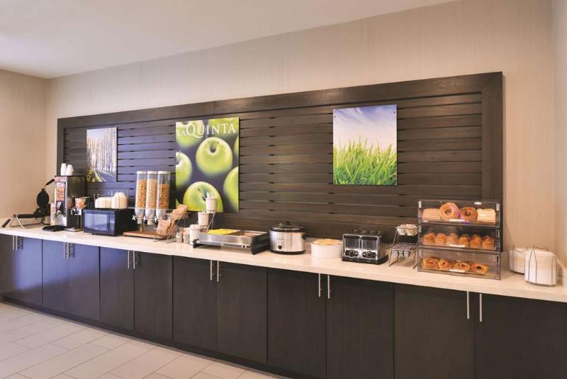 La Quinta By Wyndham Fayetteville Buitenkant foto